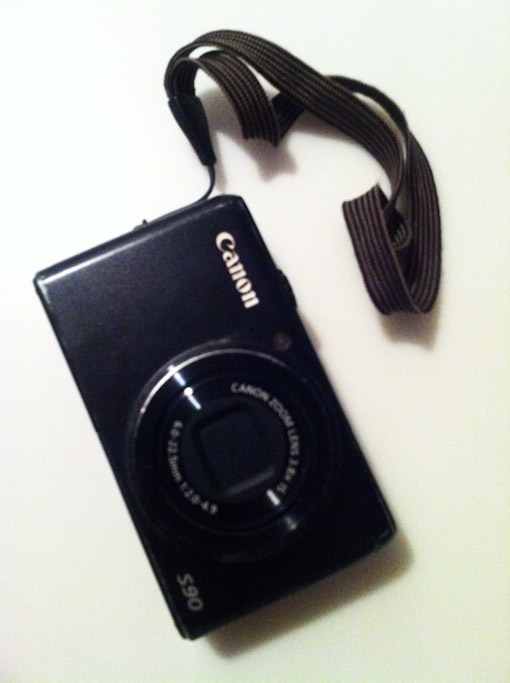 Canon S90