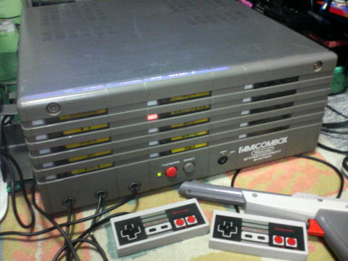 FamicomBox