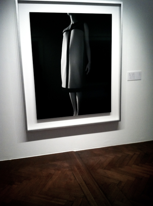 De desnudos a vestidos por Hiroshi Sugimoto class=