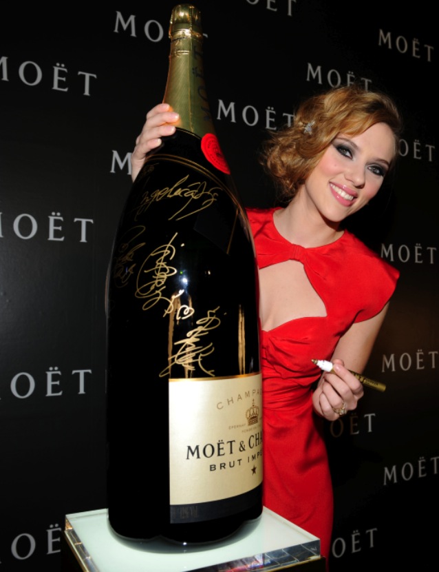 Scarlet Johansson in Japan